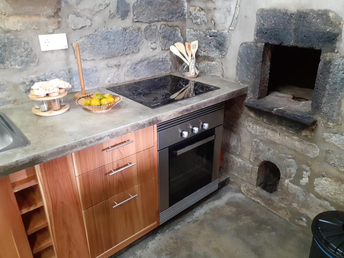 Basaltic Guest House Achadinha Exterior photo